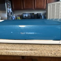 Cricut Explore Air 2 – Great Condition!