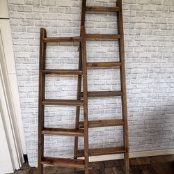 Rustic Hand Crafted Blanket Ladder