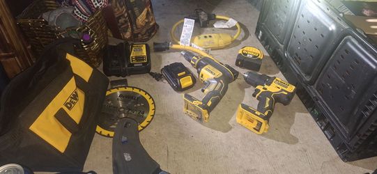 Dewalt power tool and accessories bundle