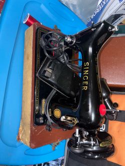 Vintage 1930s Singer Sowing machine
