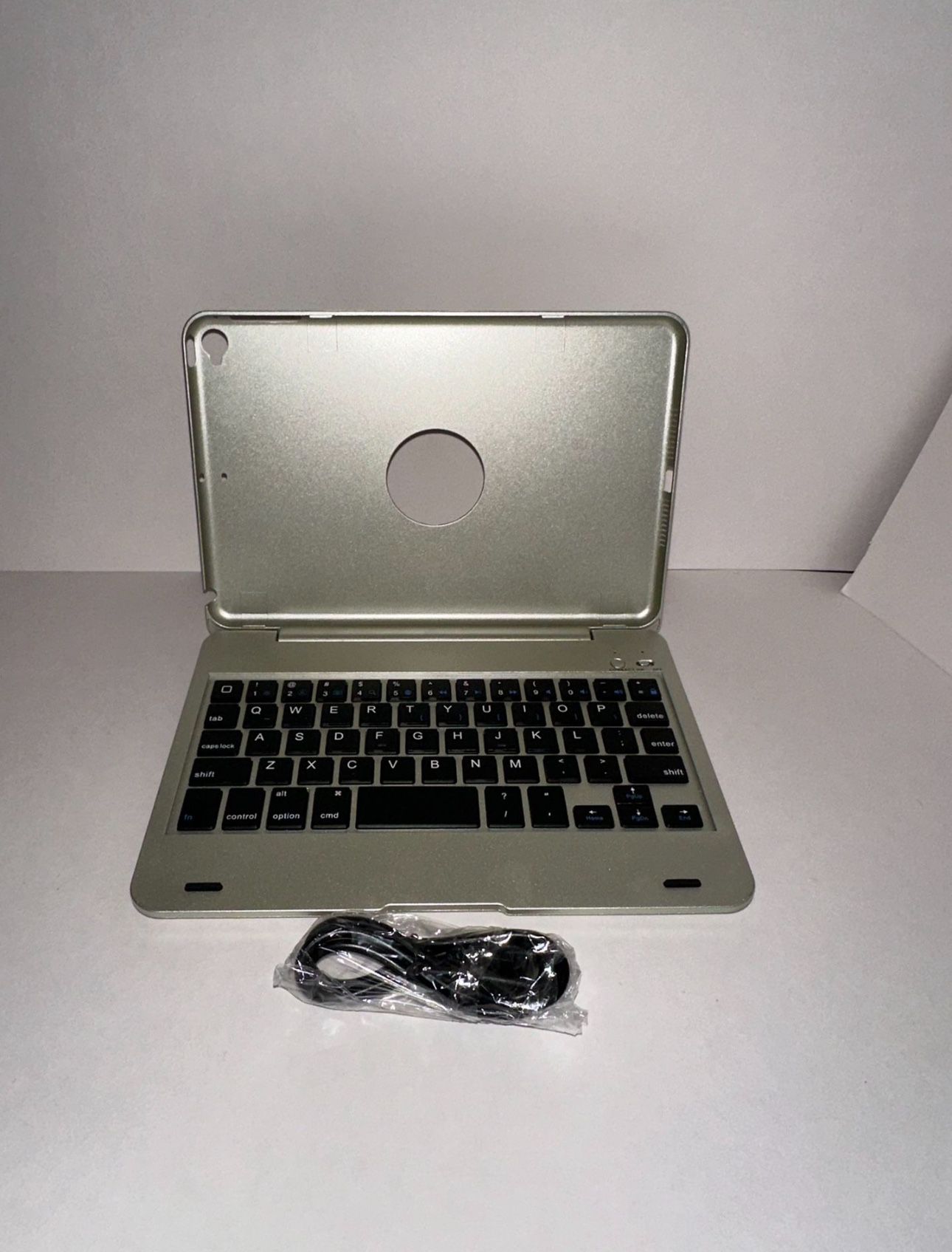 Silver Keyboard Case For iPad Mini 4/5.