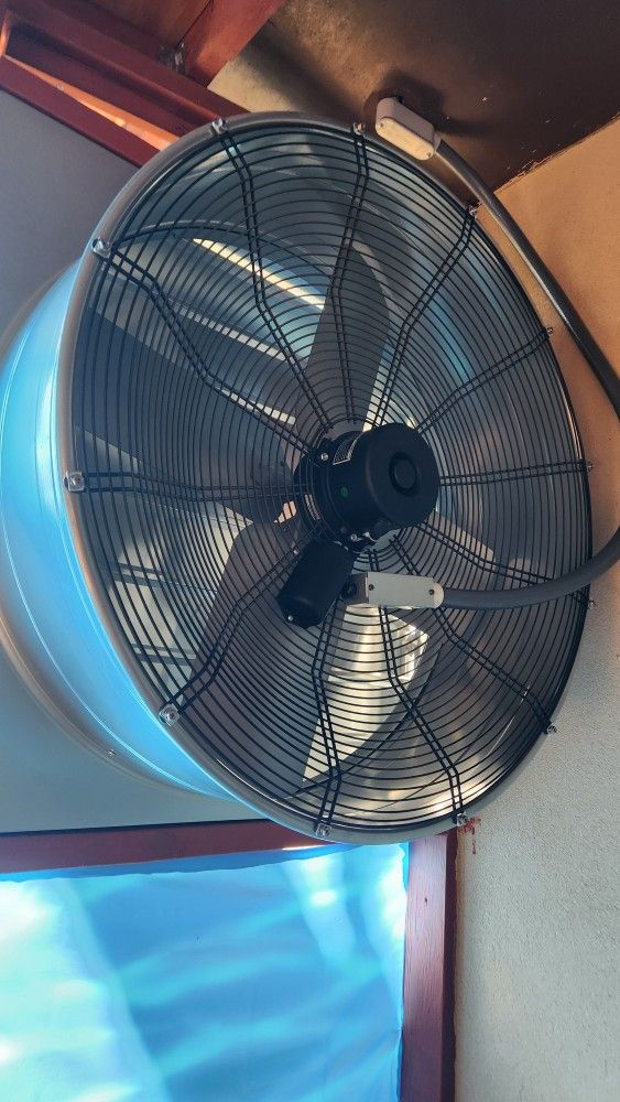 30 In Exhaust Fan With Shutter