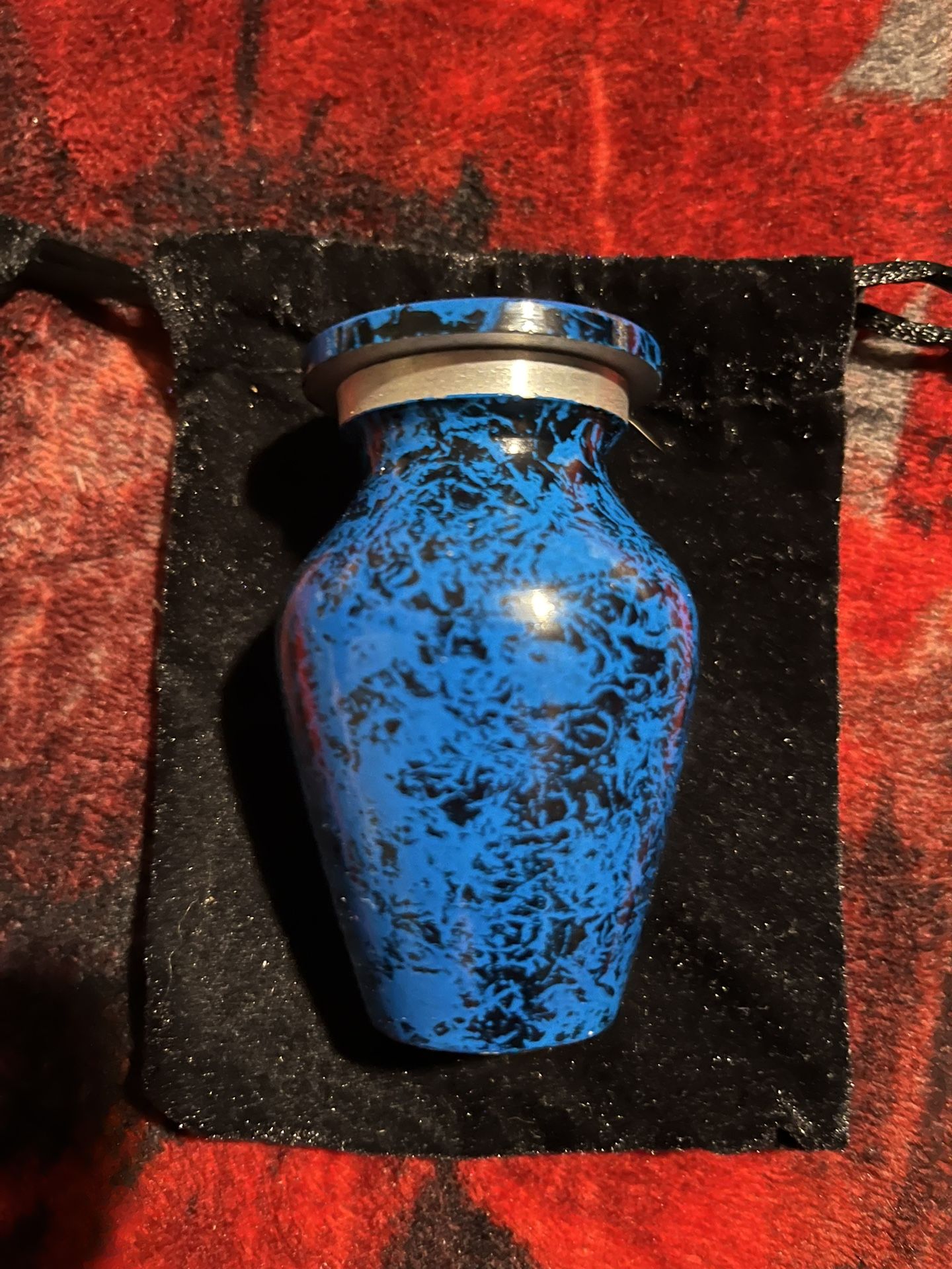 Small Fedmax Urn