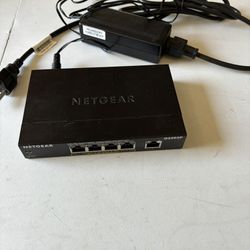 Netgear 5 Port POE Switch