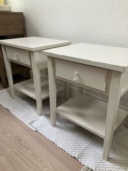 Swiss Coffee One Drawer Wood Nightstand Set(2)