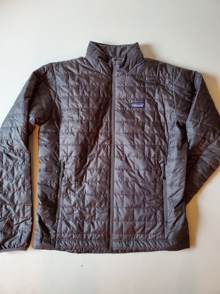 Patagonia Mens Nano Puff jacket medium in forge grey