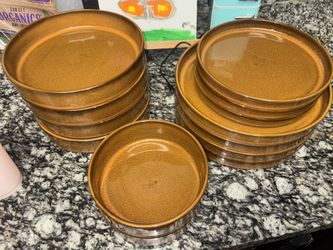 Bloomhouse Dinnerware set