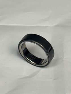 Oura Ring 4 Stealth – Size 13 – Charger Included – $150
