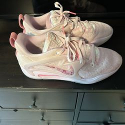 Nike KD 15 “Aunt Pearl” Size 9.5