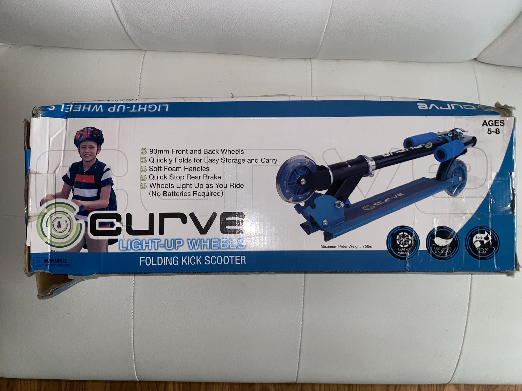 CURVE Light Up Wheels Folding Kick Scooter & Elbow/Knee pads and Wrist Guards 🛴