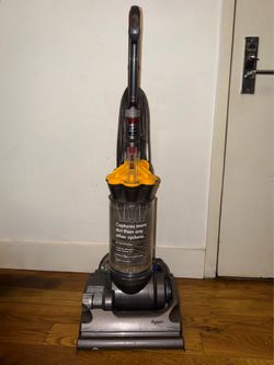 Dyson DC33 Upright Yellow Vacuum Cleaner Multi Floor