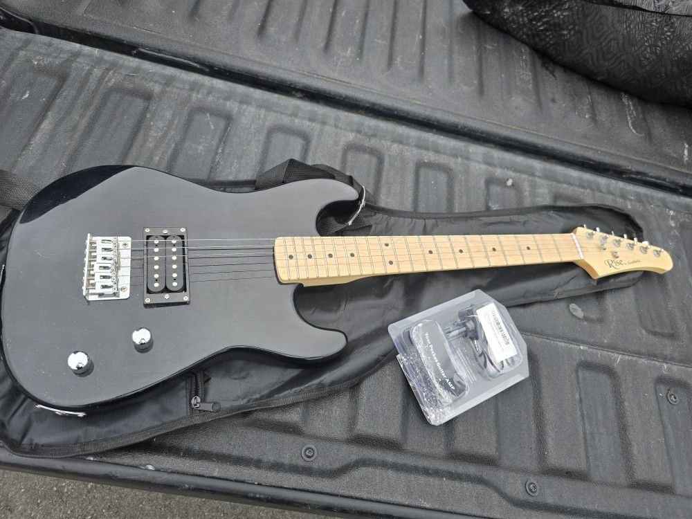 Black Rise Electric Guitar By Sawtooth