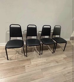 Set of 4 Stackable Dining Chairs, Black