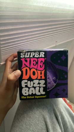 NEEDOH SUPER fuzz ball (the velvet squeeze)  Real, color purpl