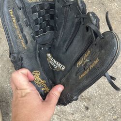 Baseball Gloves 