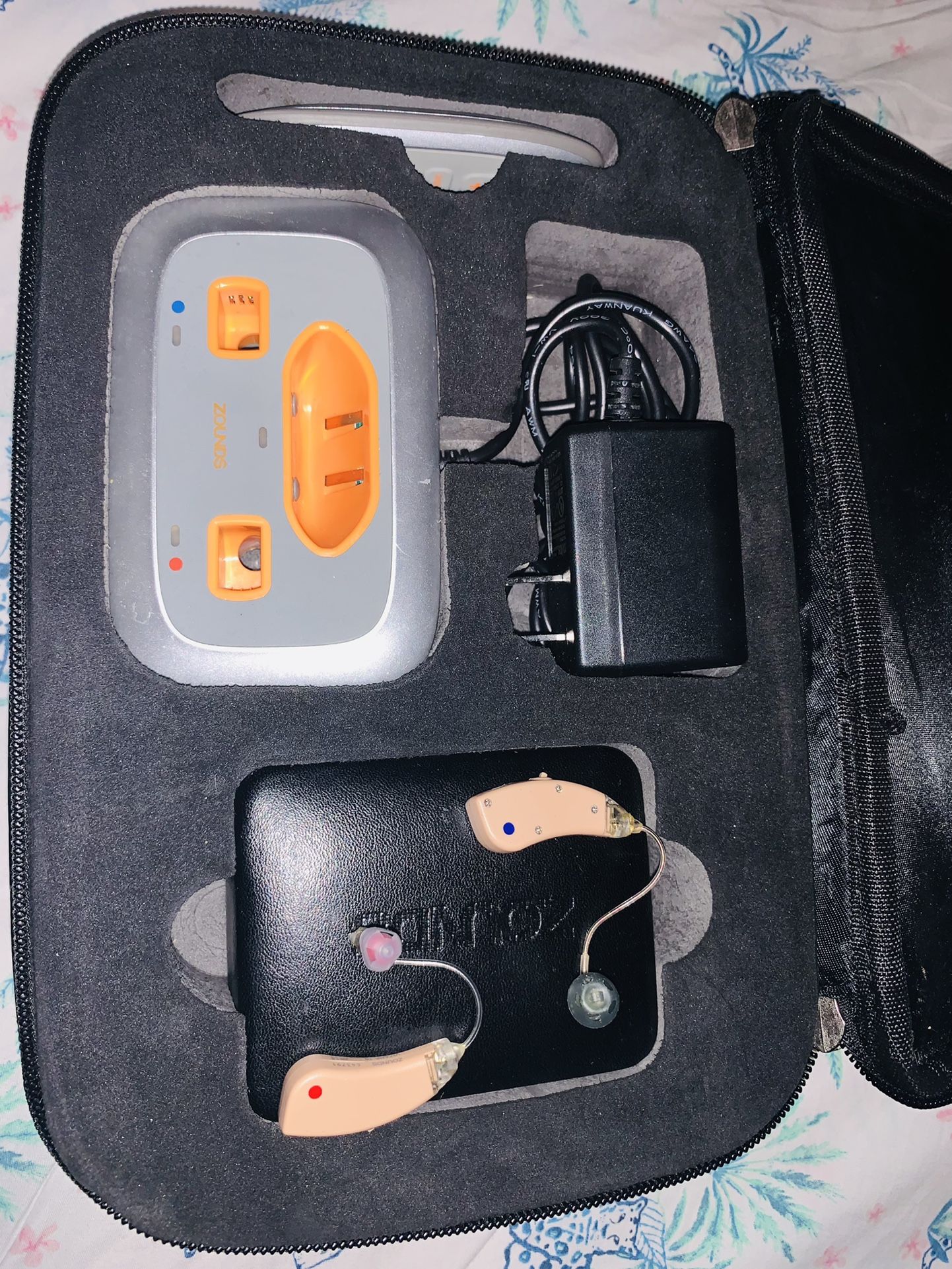Zounds Torza 24 Hearing Aids Charging System With Remote