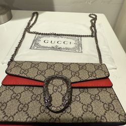 Gucci supreme monogram dionysus crossbody shoulder bag- red