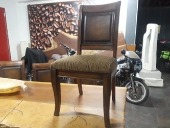 20  Hi End Chairs  And A Wood Slab