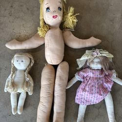 VINTAGE HAND-SEWN CLOTH DOLLS     (4)