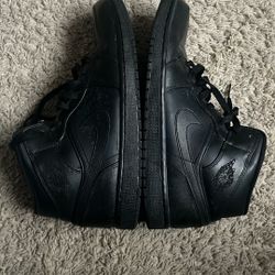 Jorden 1 Mid Triple Black