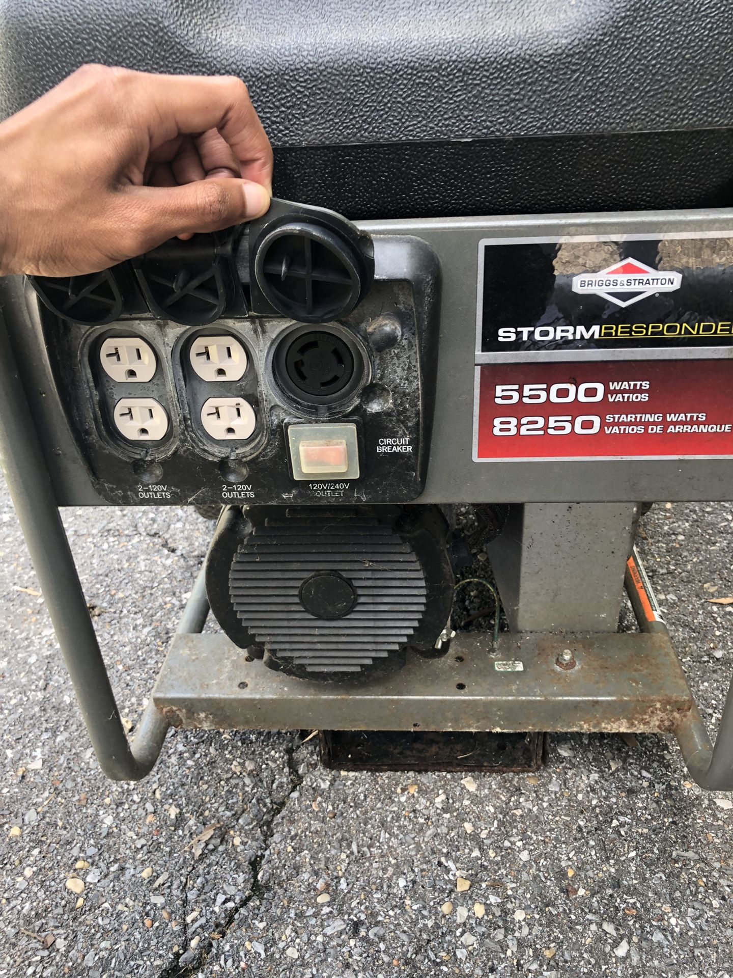 Briggs & Stratton 5,500Watt Gasoline Powered Portable Generator with
