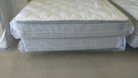 Queen Size Mattress Pillow Top