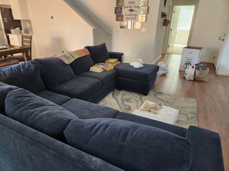 BIG COUCH