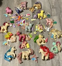 Vintage 80’s My little ponies unicorn baby pony lot plus accessories 