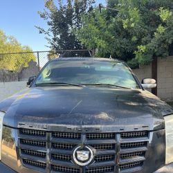 08 Escalade Hood 