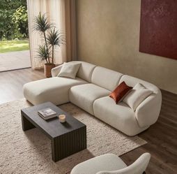 Like New Castlery Auburn Performance Fabric Chaise Sectional Sofa