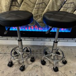BRAND NEW**MATCHING ROLLING BLACK STOOLS