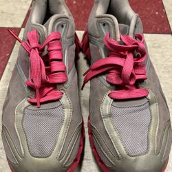 Women Reebok Zig Sneaker Size 9.5