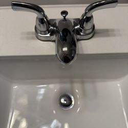 Delta Bathroom Faucets 