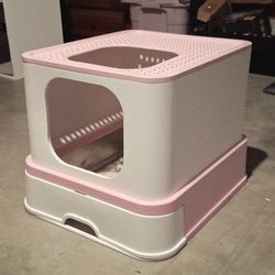 White/Pink Kitty Litter Box