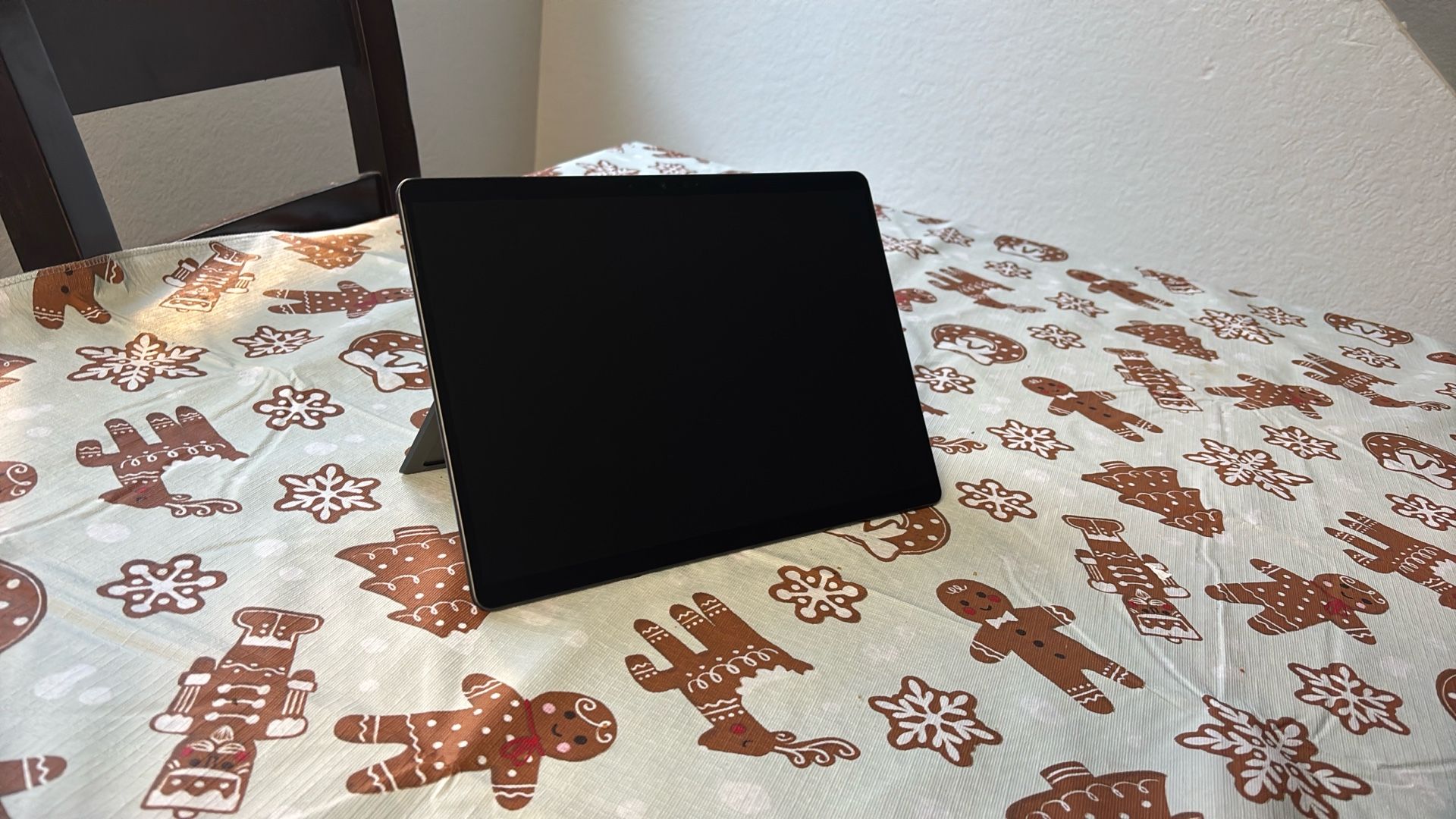 Surface Pro 9 - 13” Touch Screen - 256GB *LOCAL ONLY*