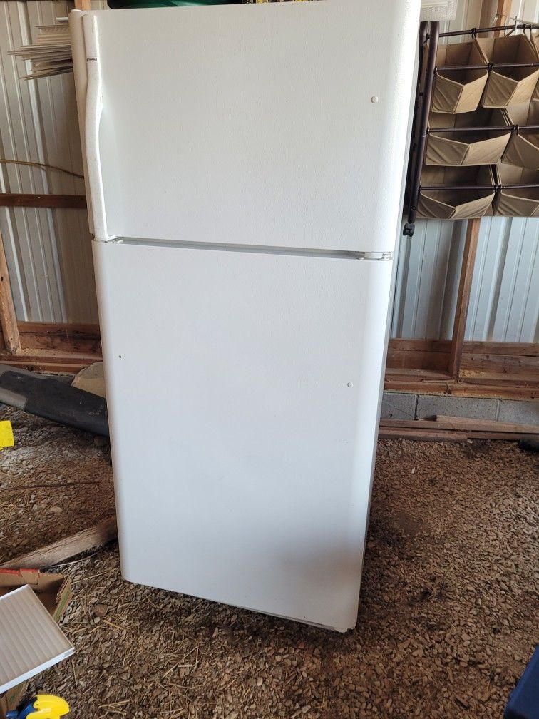 Whirlpool Refrigerator 