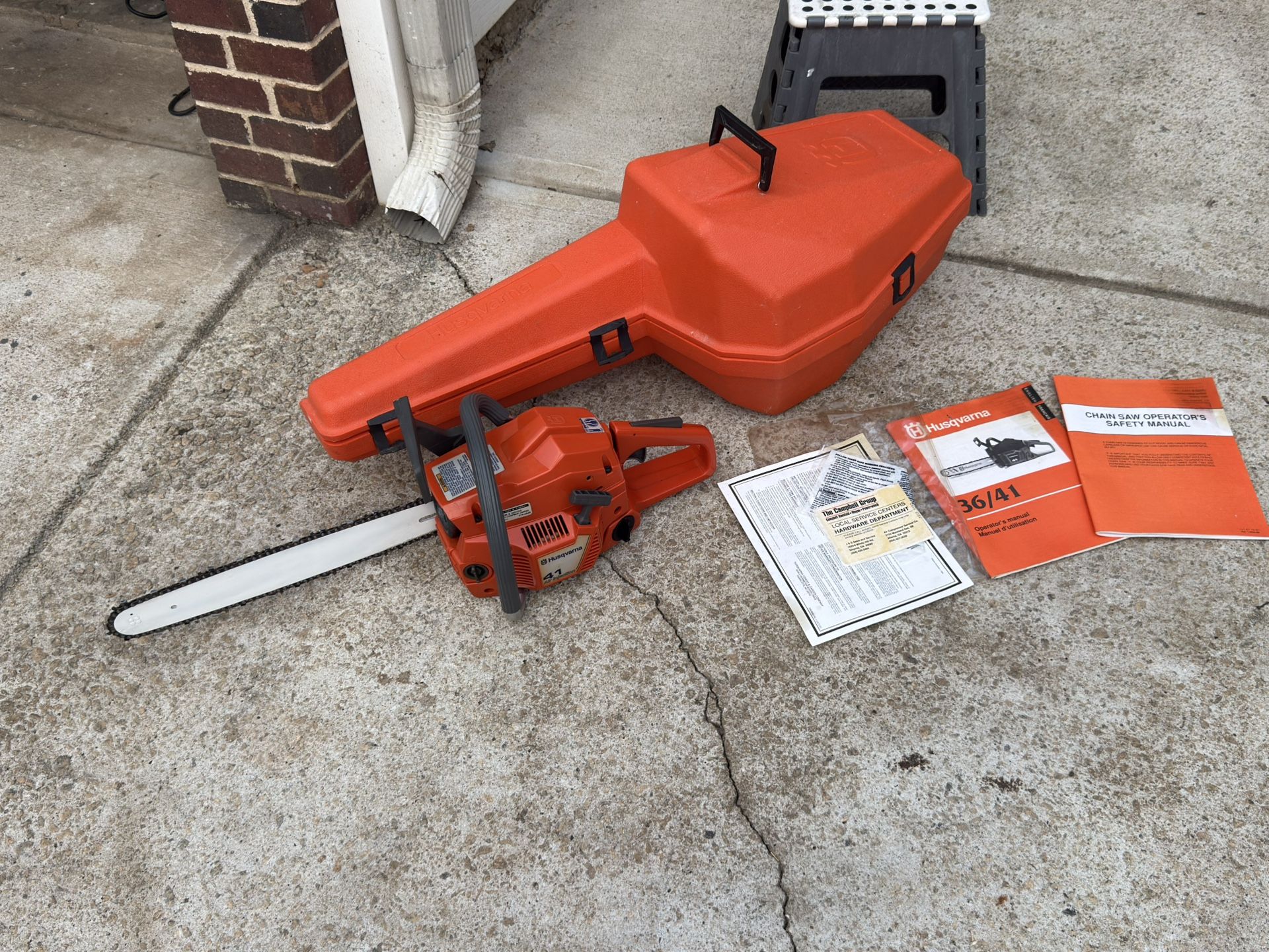 Husqvarna Chainsaw (16” Bar) 
