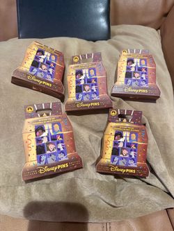 2026 DISNEY HUNCHBACK OF NOTRE DAME 30TH ANNIVERSARY MYSTERY 2 PIN SEALED BOX LR