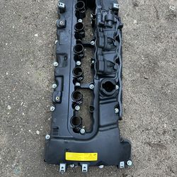 335i Valve Cover Trunk