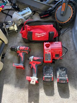 Milwaukee impact and drill set