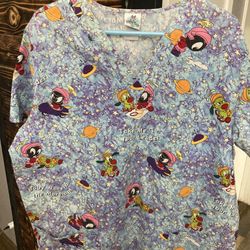 Woman’s Scrub Size Large 