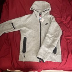  Brand new Nike tech with tags 