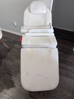 Facial bed