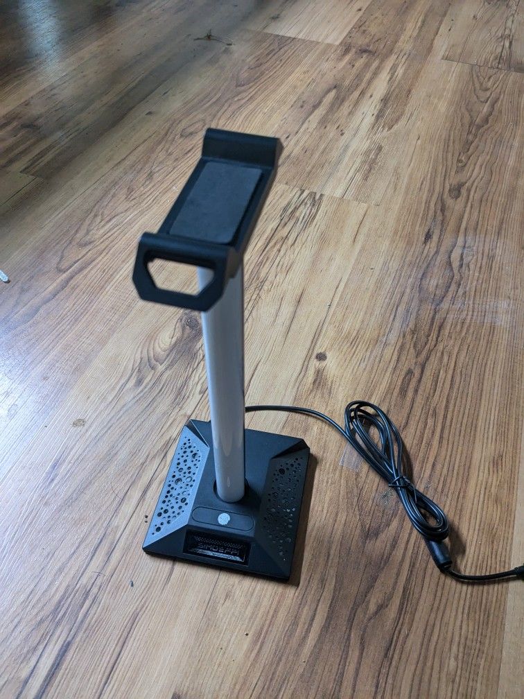 RGB headphone Stand