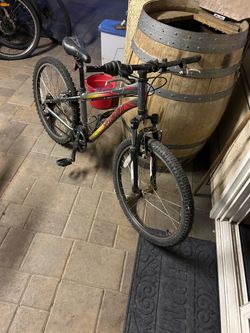 Specialize Mountain bike 24 inch wheels, seven speed