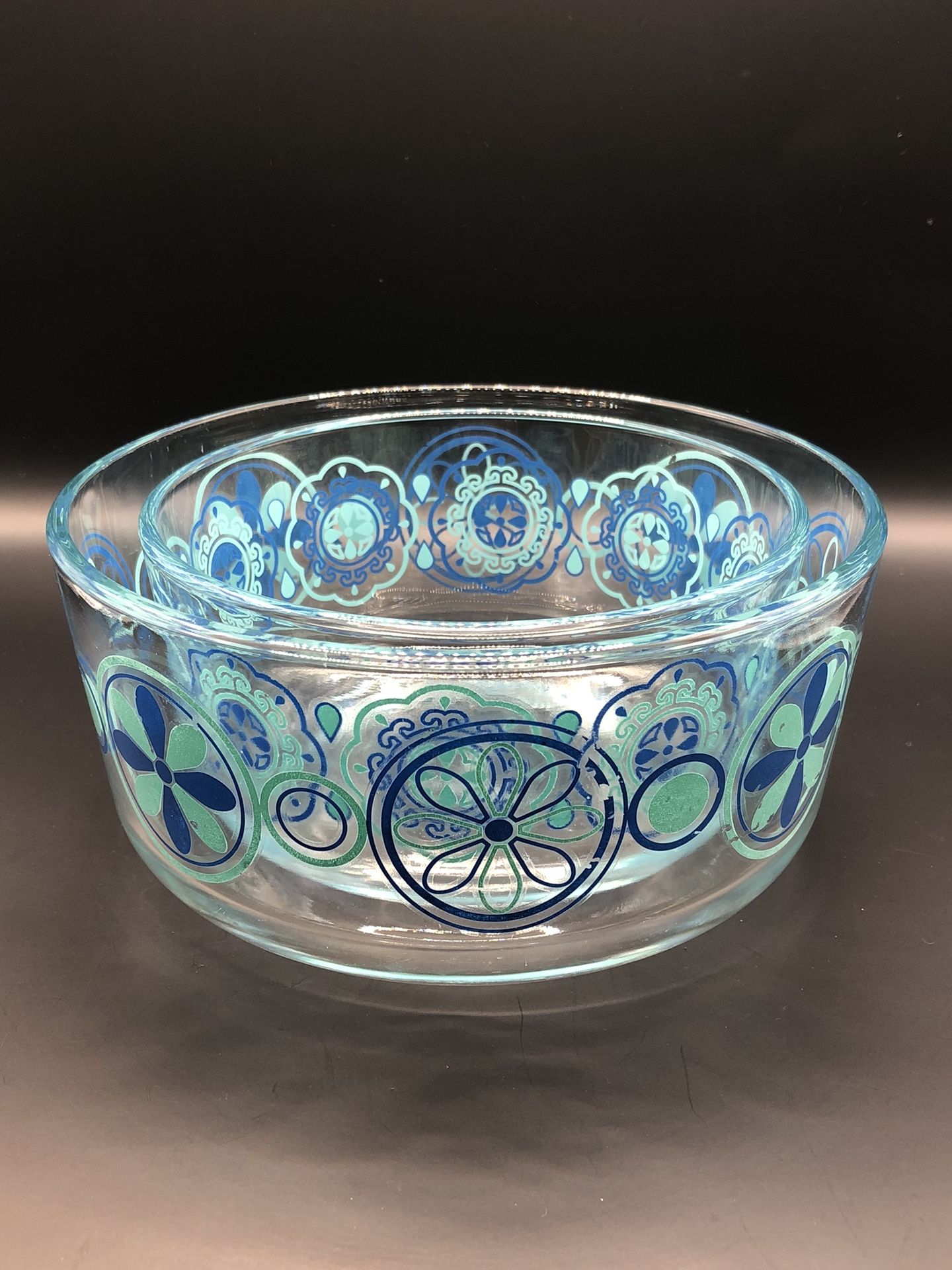 Vintage Pyrex Turquoise And Blue Daisy/ Pinwheel Design Bowls 7203 & 7201