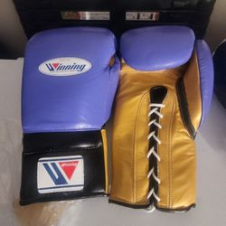 16 Oz SPARRING Or Training  Gloves  With FREE HANDWRAPS 