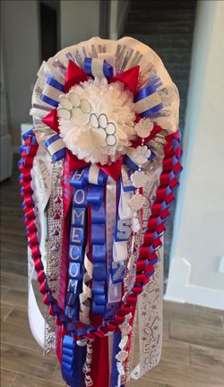 30in Homecoming Mum (Red, White, Blue)