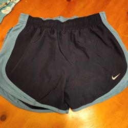Nike Navy Blue with Turquoise Piping Shirts - Size Small
