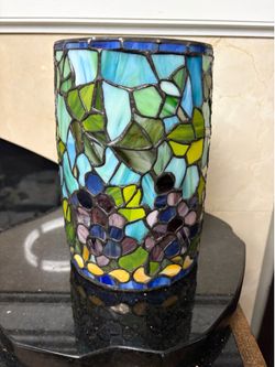 Tiffany style glass cylinder shade only 9”x5”